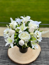 Load image into Gallery viewer, Personalised Memorial Spiked Vase