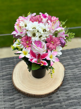 Load image into Gallery viewer, Personalised Memorial Spiked Vase