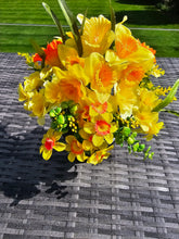 Load image into Gallery viewer, Spring Daffodil Memorial Grave Pot
