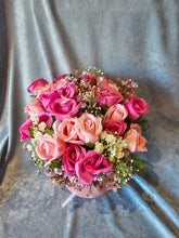 Load image into Gallery viewer, Artificial Pink Rose Floral Display in Pink Hatbox
